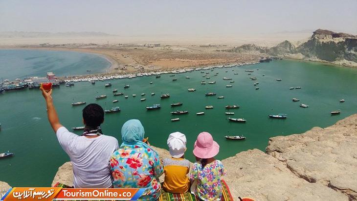 حضور گردشگران در سواحل جنوب، فضاهای باز و آلاچیق ها آزاد است، وام های 12 درصدی دردی از تاسیسات گردشگری دوا نکرد