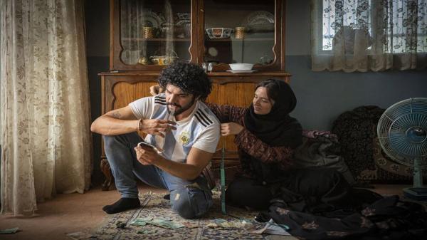 چهره دیدنی سینا مهراد کنار گلاره عباسی در شادروان